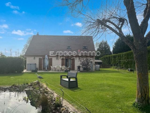 Maison, Sainte Croix sur Buchy