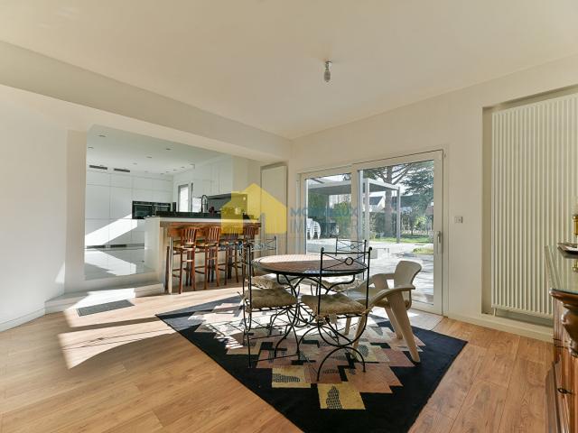 maison sainte genevieve des bois 7 pièce s 200 m2