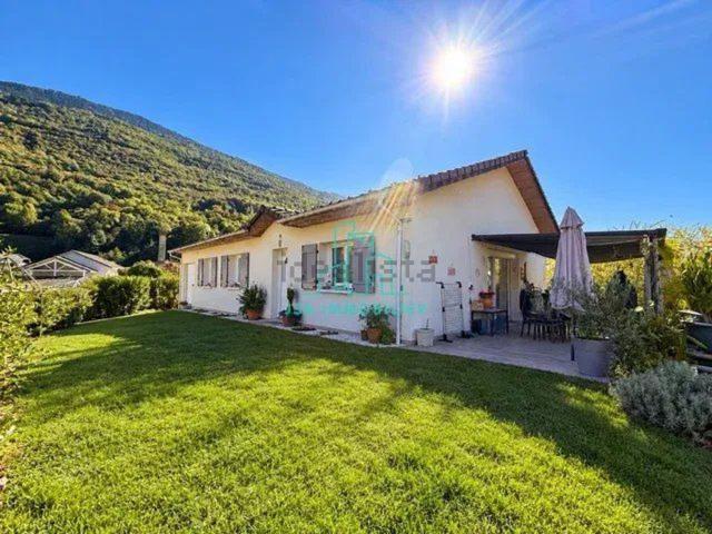Maison, Sainte Hélène sur Isère