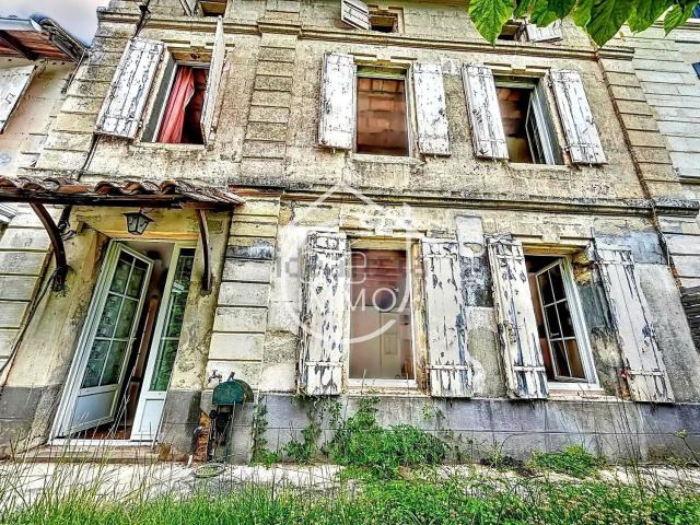 Maison, Sainte Terre