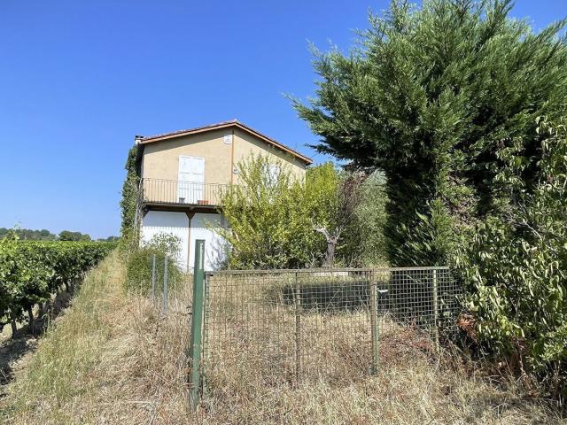 Maison, Sainte Terre