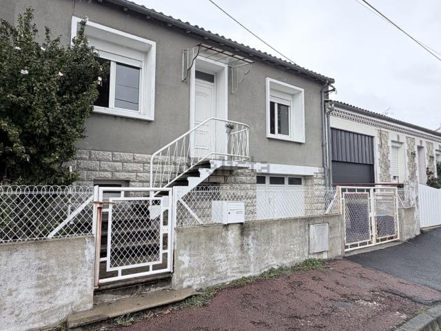 Maison, Saintes