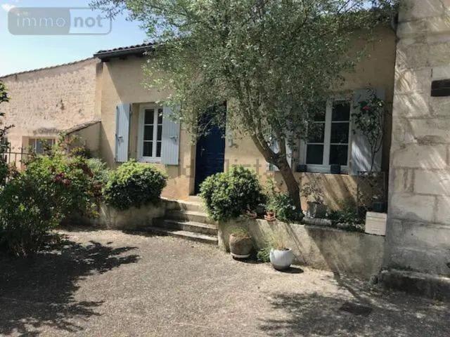 Maison, Saintes