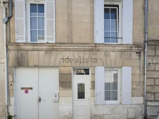 Maison, Saintes