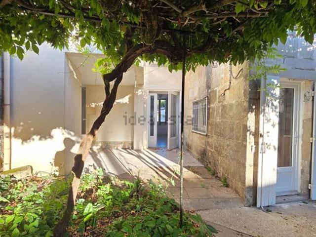 Maison, Saintes
