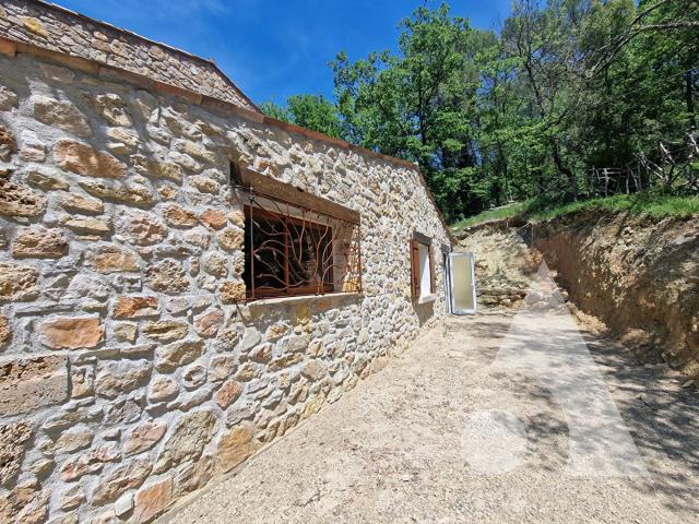 Maison Salernes 5 pièces 107 m² avec annexes de 52m² sur ter. 107m² Salernes