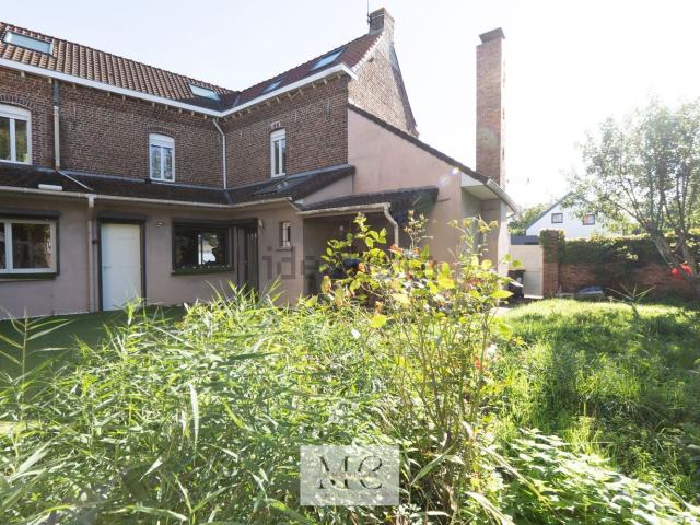 Maison, Salomé