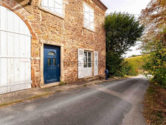 Maison, Salles Arbuissonnas en Beaujolais