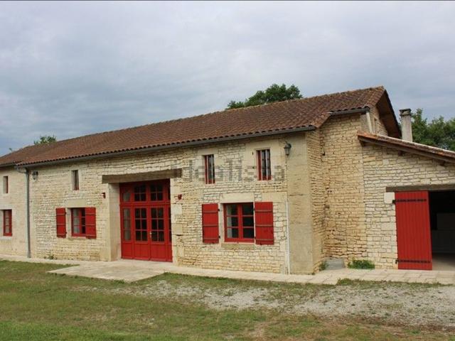 Maison, Salles de Villefagnan