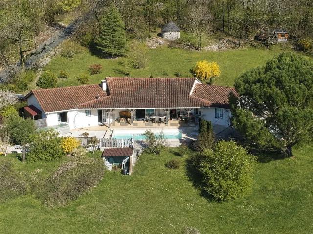 Maison, Salviac