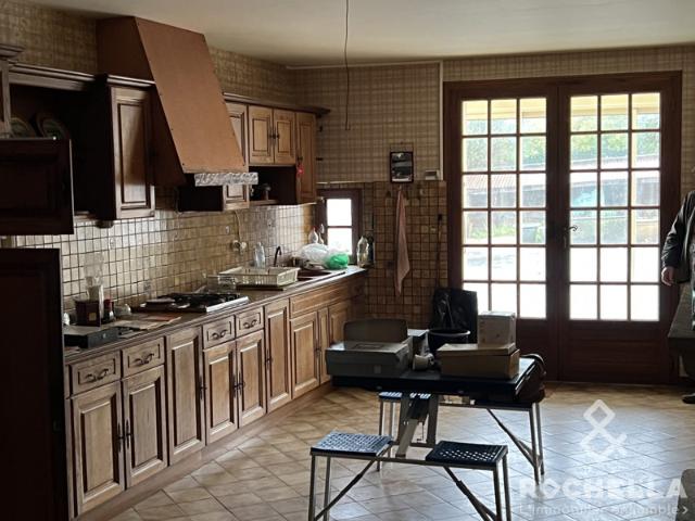 MAISON SANS VIS A VIS AVEC DÈPENDANCES