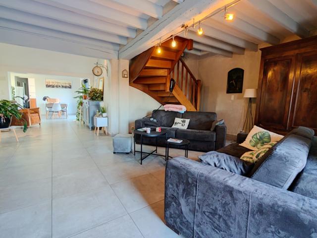 Maison sans voisins 5 chambres possibilité 23000 M2 de terrain