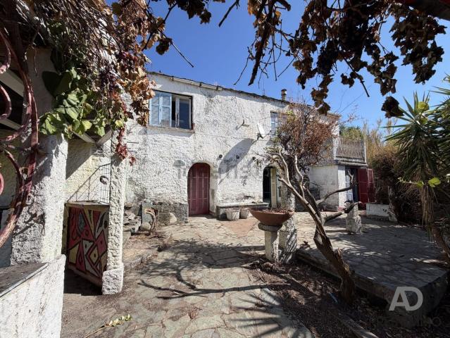 Maison, Santa Maria di Lota
