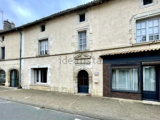 Maison, Sanxay