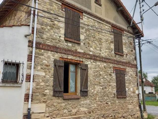 Maison, Saponay