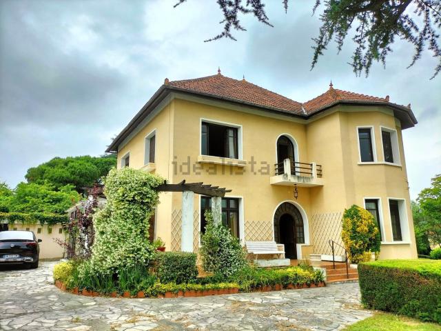 Maison, Saramon