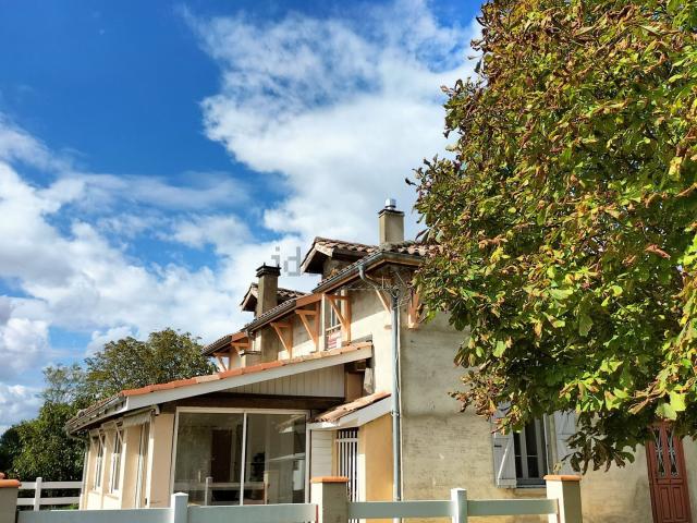 Maison, Saramon