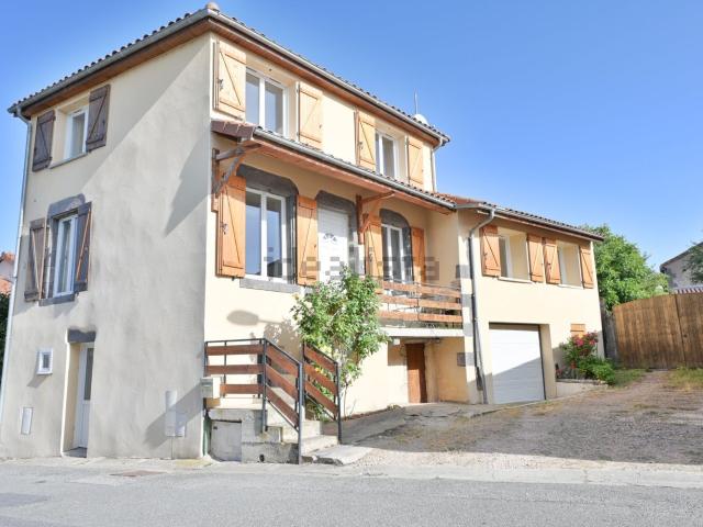 Maison, Sardon