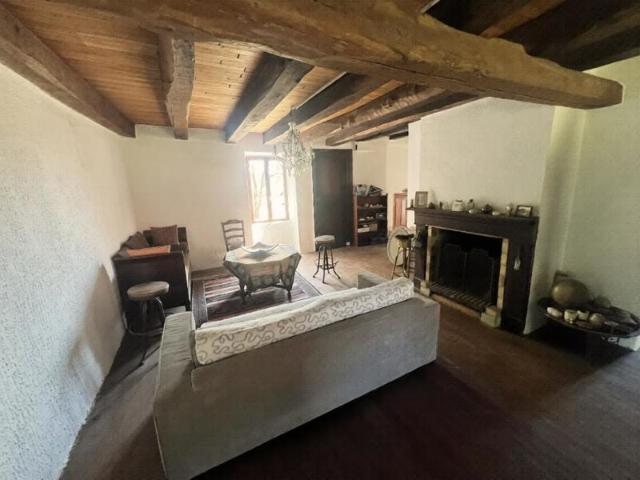 Maison Sarrazac 7 pièce s 265 m2
