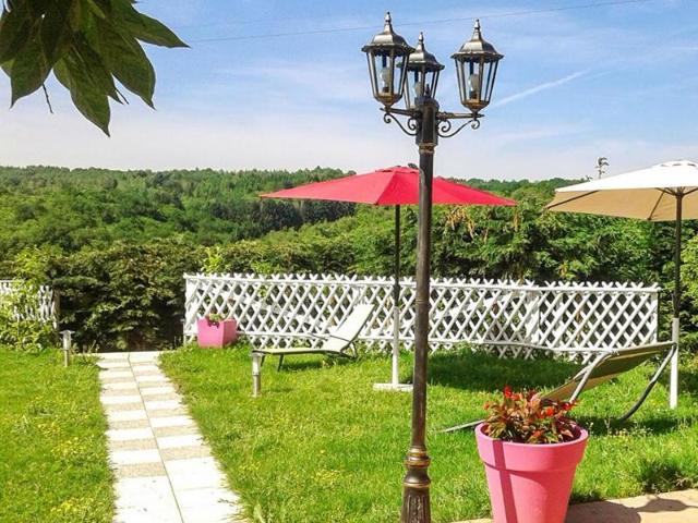 Maison Sarrazac 8 pièce s 210 m2