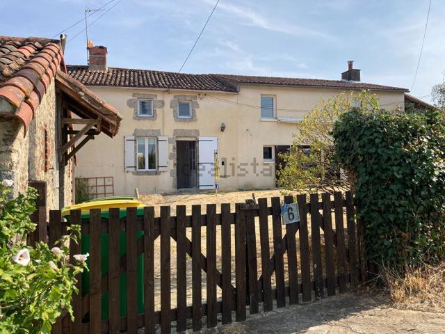 Maison, Scillé