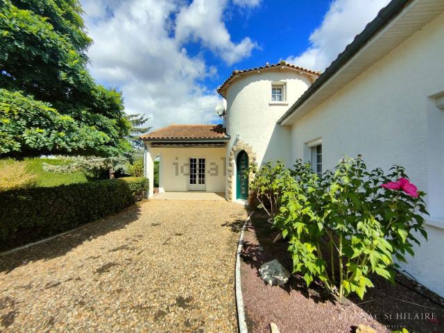 Maison, Sèvres Anxaumont