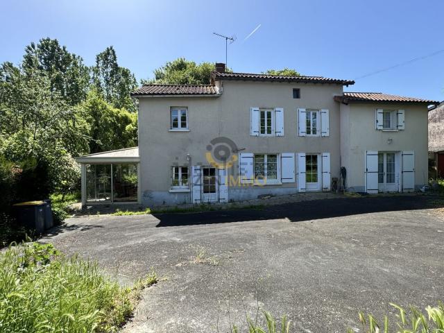 Maison, Secondigny