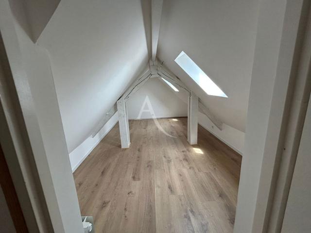 MAISON SECTEUR BOURG ET COMIN