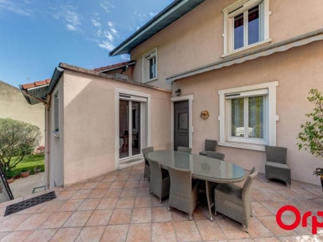 Maison secteur CUSSET, 137m² habitables poss agrand. sur 932m² de parcelle