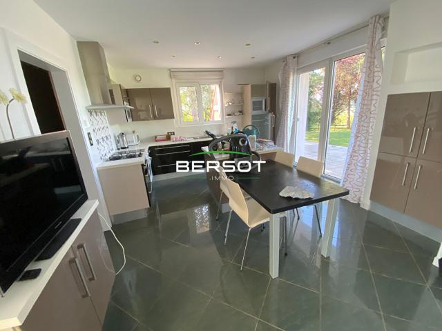 Maison secteur Vesoul 5 pièce s 146 m2