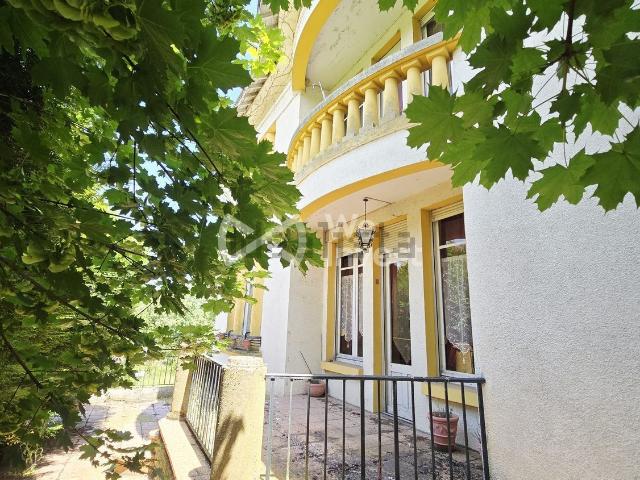 Maison, Floing