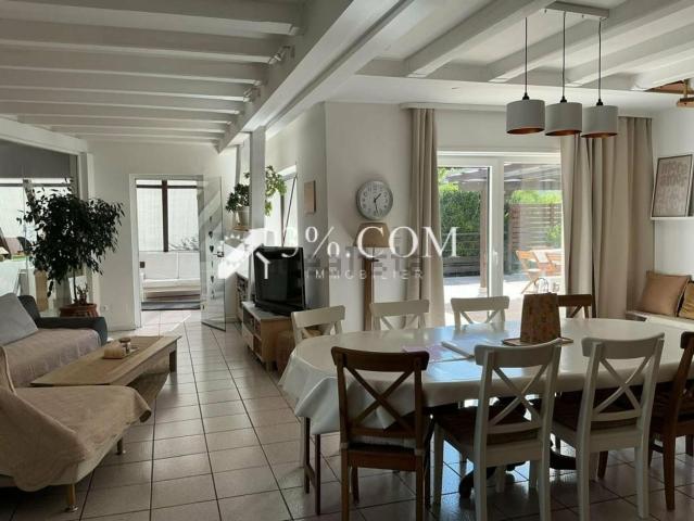 Maison, Seebach