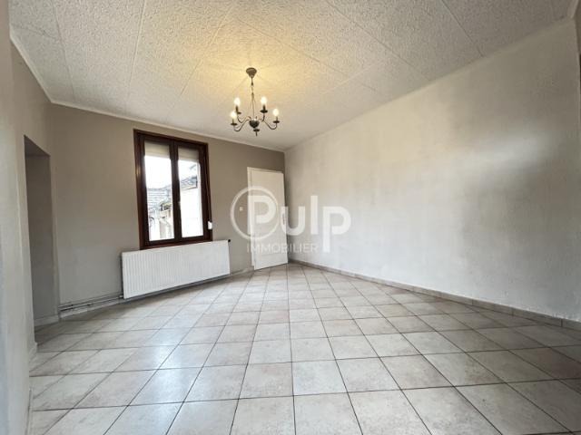Maison semi individuelle 2 chambres à HOUDAIN