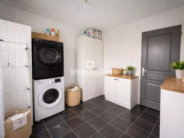 Maison semi individuelle 5 chambres avec jardin