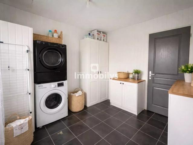 Maison semi individuelle 5 chambres avec jardin