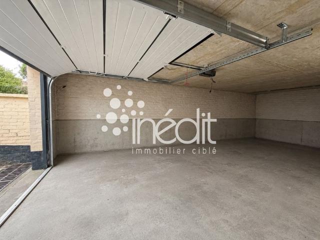 Maison semi individuelle avec 3 chambres, garage et jardin