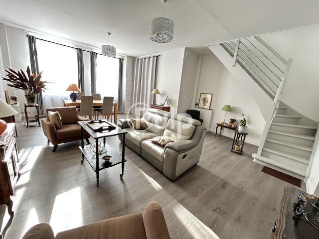 Maison semi individuelle rénovée 5 chambres à Tourcoing