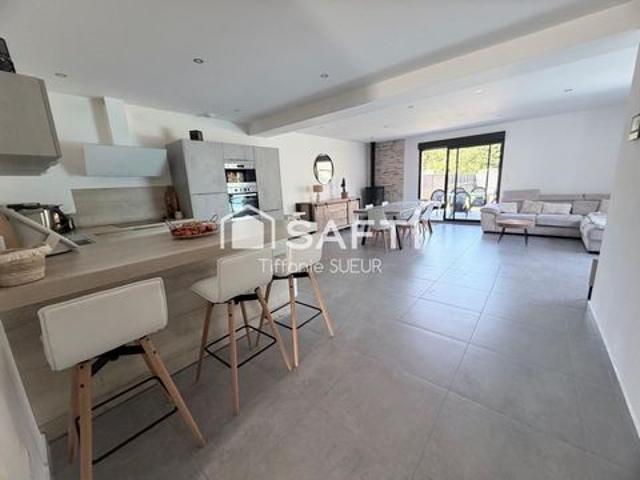 MAISON SEMI MITOYENNE