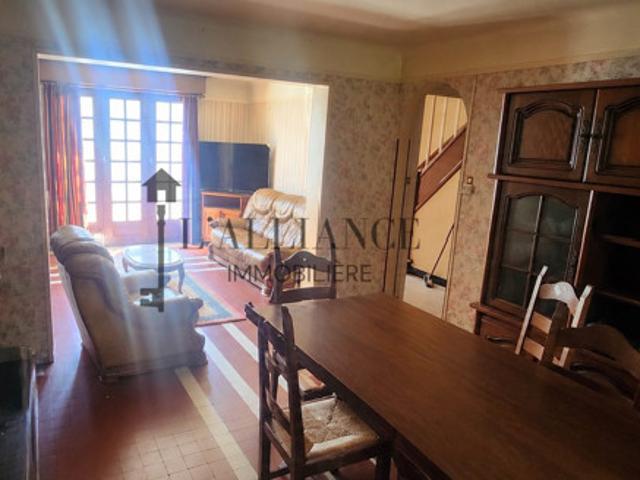 Maison semi mitoyenne proche centre ville – Confort, volumes e