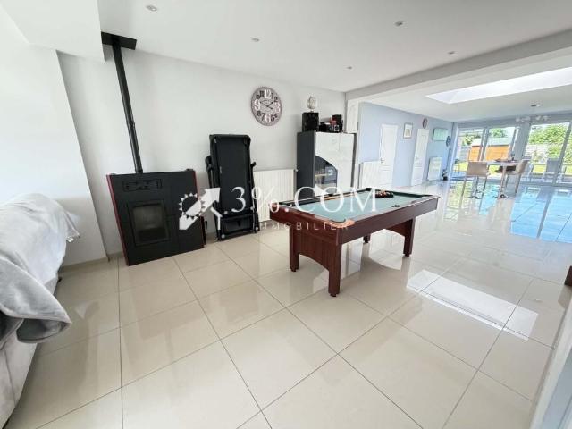 MAISON SEMI PLAIN PIED 141 m2 3/4H garage et jardin