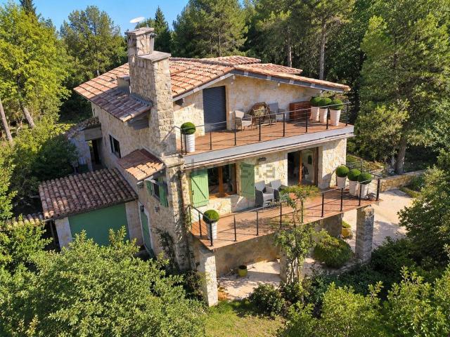 Maison, Séranon