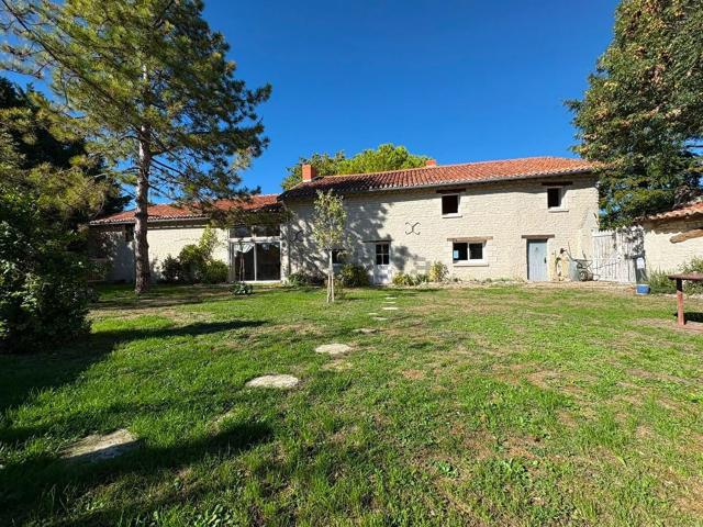 Maison, Sérigny