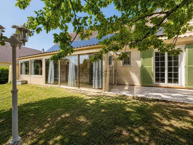 Maison, Serris