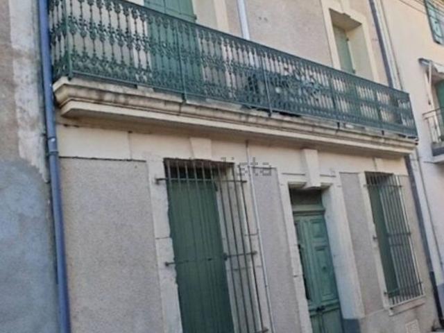 Maison, Servian