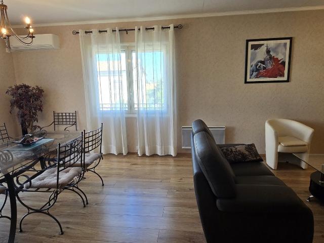 Maison Sh 151 M2 Avec 2 Appartements T4 + T2 Terrain 583 M. 155m² Morières lès Avignon