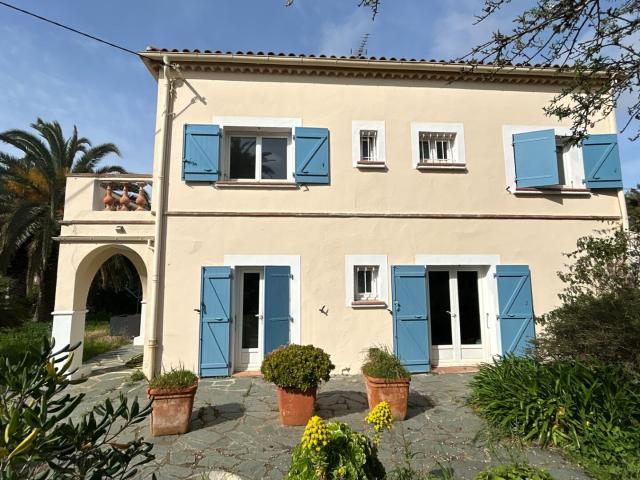 Maison Six Fours Les Plages 7 pièce s 175 m2 170m² Six Fours les Plages
