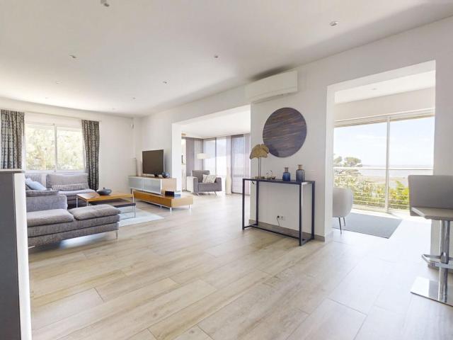 Maison Six Fours Les Plages 6 pièce s 170 m2 170m² Six Fours les Plages