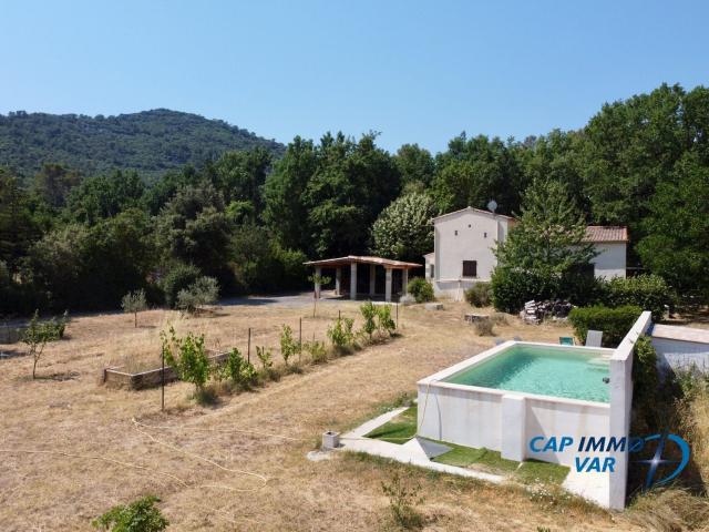 Maison, Signes