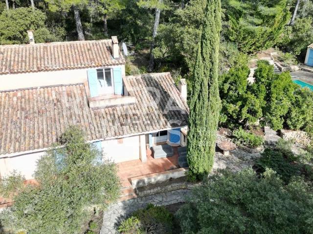 Maison, Sillans la Cascade
