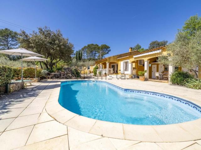 Maison, Sillans la Cascade